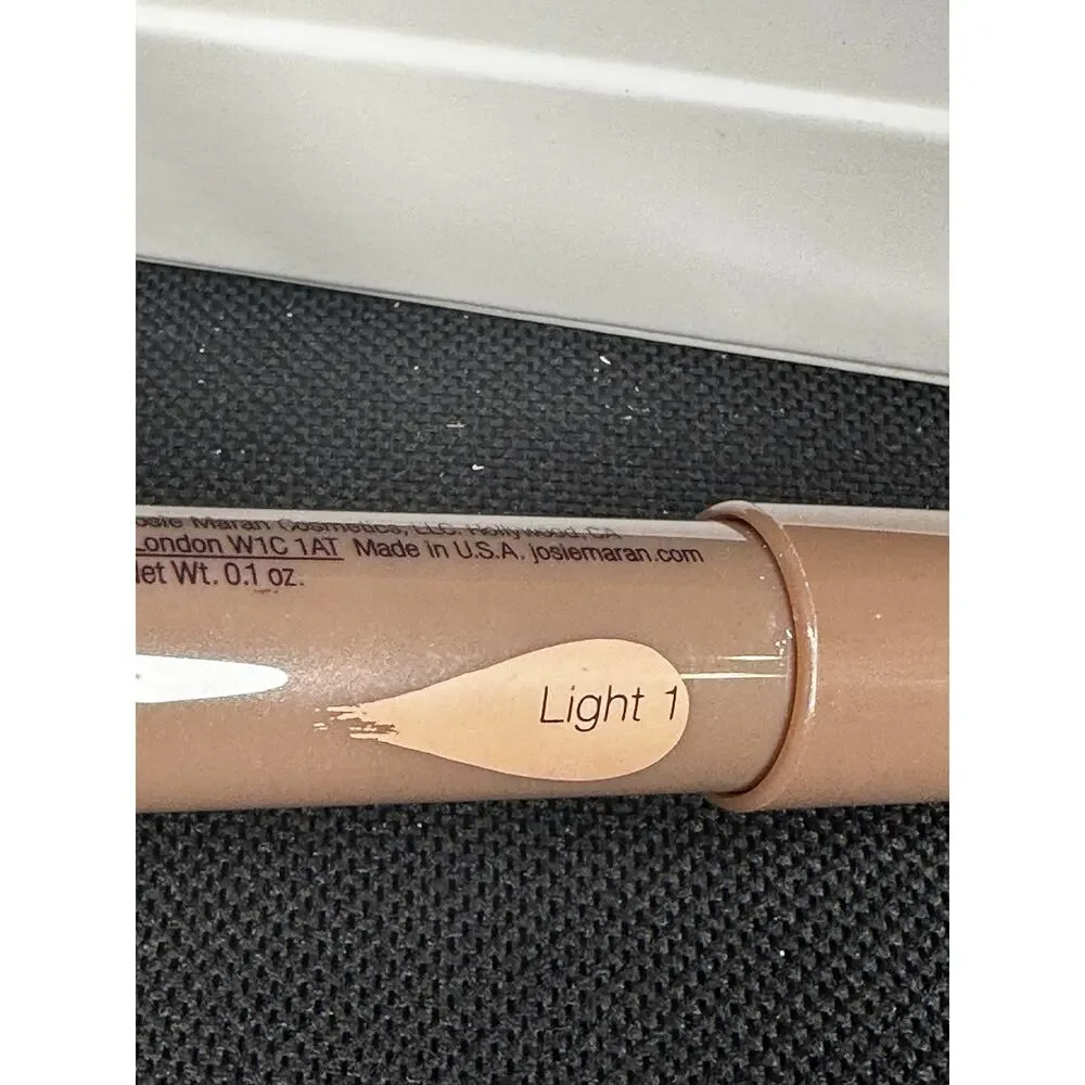 NEW Josie Maran Argan Creamy Concealer Crayon in Light 1